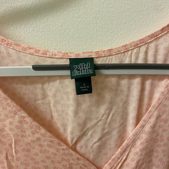 NWOT Wild Fable Flutter Tie Front V-neck top. - Picture 8 of 8